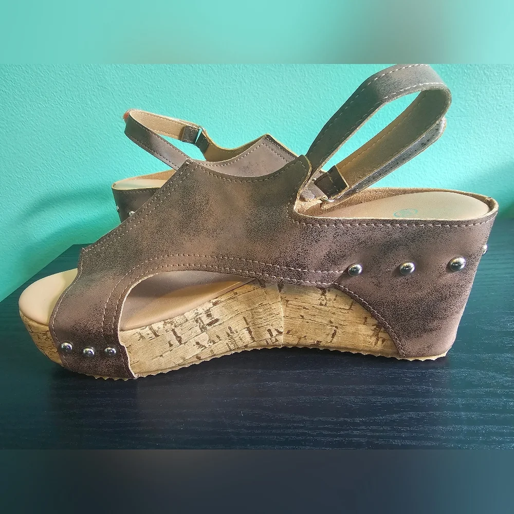 SHEIN brown studded